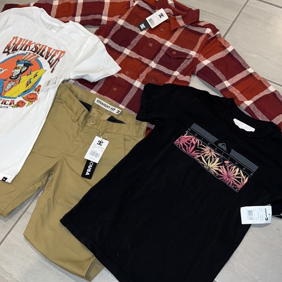 🤙🏻 YOURH BOYS CLOTHING BUNDLE BOX DEAL LOT OF 4 QUIKSILVER AND DC ALL NEW 🤙🏻 - Picture 2 of 5